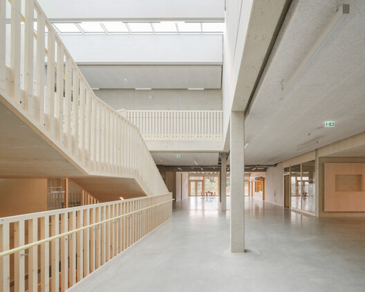 Wilnsdorf Primary School and Sports Hall / BUERO BB Wilnsdorf Primary School and Sports Hall / BUERO BB - Image 20 of 43