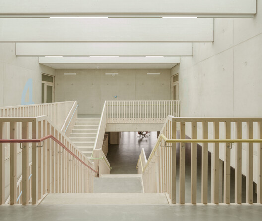 Wilnsdorf Primary School and Sports Hall / BUERO BB Wilnsdorf Primary School and Sports Hall / BUERO BB - Image 23 of 43