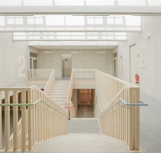 Wilnsdorf Primary School and Sports Hall / BUERO BB Wilnsdorf Primary School and Sports Hall / BUERO BB - Image 24 of 43