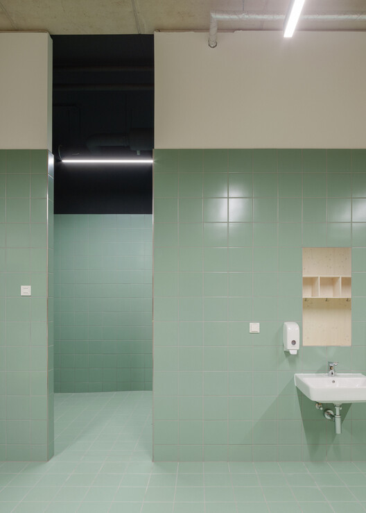 Wilnsdorf Primary School and Sports Hall / BUERO BB Wilnsdorf Primary School and Sports Hall / BUERO BB - Image 29 of 43