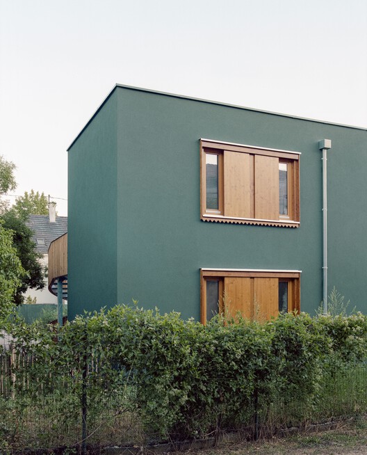 Two Multi-Family Housing Units / Aplomb Two Multi-Family Housing Units / Aplomb - Exterior Photography