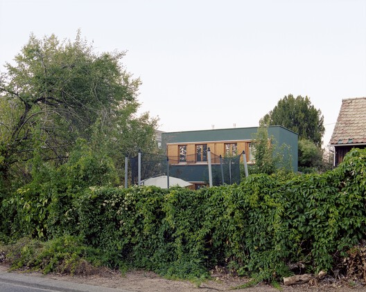 Two Multi-Family Housing Units / Aplomb Two Multi-Family Housing Units / Aplomb - Exterior Photography, Garden