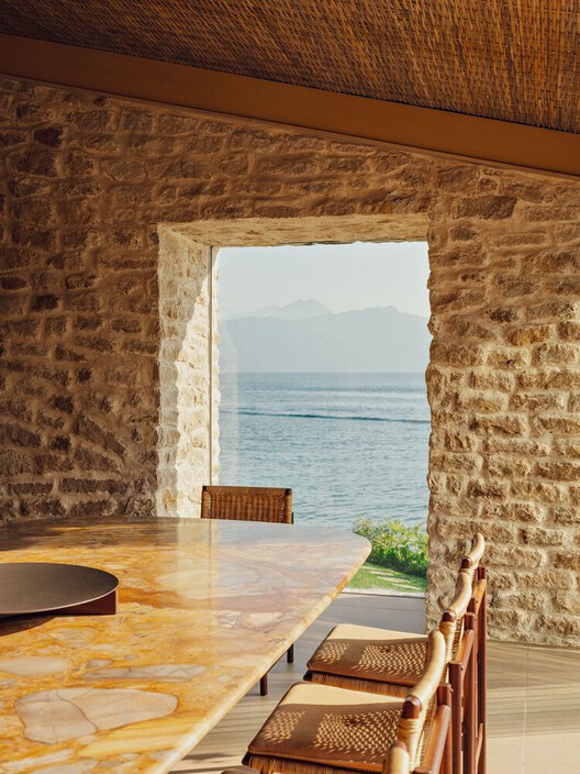 Building the View: 4 Brazilian Houses Framing the Sea Building the View: 4 Brazilian Houses Framing the Sea - Image 6 of 23