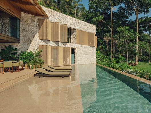 Building the View: 4 Brazilian Houses Framing the Sea Building the View: 4 Brazilian Houses Framing the Sea - Image 21 of 23