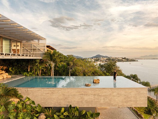 Building the View: 4 Brazilian Houses Framing the Sea Building the View: 4 Brazilian Houses Framing the Sea - Image 22 of 23