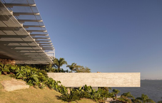 Building the View: 4 Brazilian Houses Framing the Sea Building the View: 4 Brazilian Houses Framing the Sea - Image 9 of 23