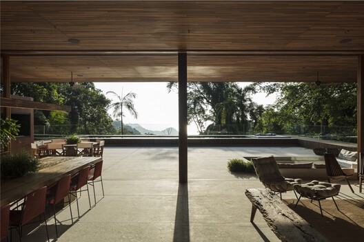 Building the View: 4 Brazilian Houses Framing the Sea Building the View: 4 Brazilian Houses Framing the Sea - Image 5 of 23