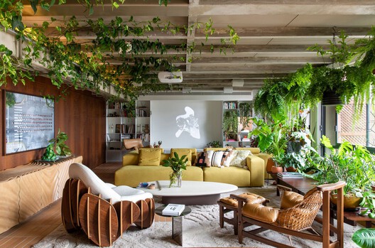 The Cultural Life of Colors in Latin American Interiors - Image 2 of 16