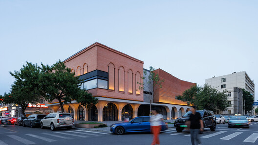 Reforma da Área Central do Distrito de Arte da TAFA / Mix Architecture - Fotografia de Exterior, Fachada, Arcada