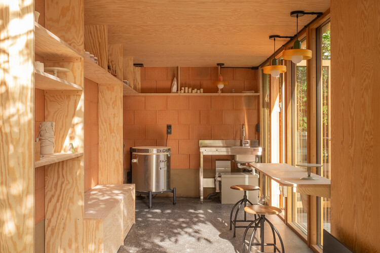 Ceramics Workshop in Copenhagen / Jesper Kusk Arkitekter - Interior Photography, Residential Architecture, Chair