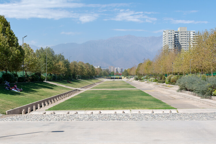 Making Room for Water: Floodable Parks in Latin America - Image 15 of 22