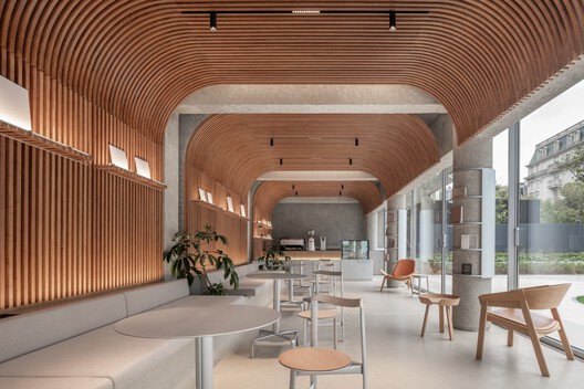 The Nimbus - uBLOCK Healthcare Hospitality Lounge / LUKSTUDIO - Interior Photography, Kitchen, Wood, Chair