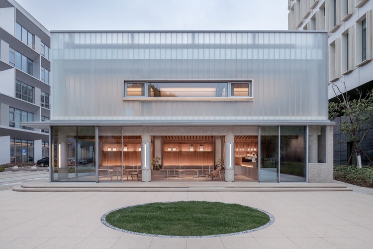 The Nimbus - uBLOCK Healthcare Hospitality Lounge / LUKSTUDIO - Exterior Photography