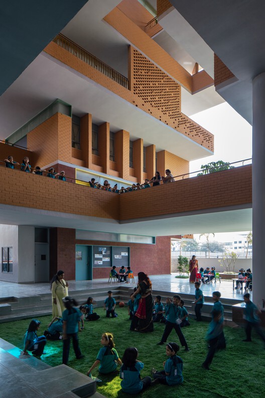 Colegio City Pride / A Threshold Colegio City Pride / A Threshold - Fotografía interior
