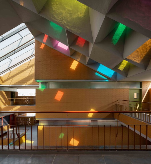 Colegio City Pride / A Threshold Colegio City Pride / A Threshold - Imagen 4 de 36