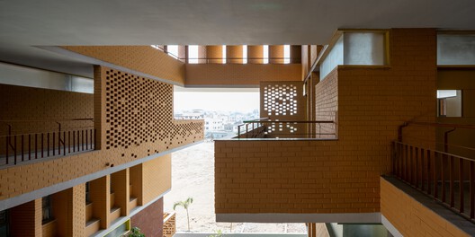 Colegio City Pride / A Threshold Colegio City Pride / A Threshold - Imagen 17 de 36