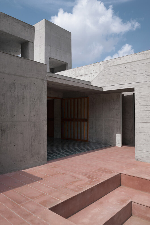 Monastic Field House / ROOMOOR - Image 16 of 50