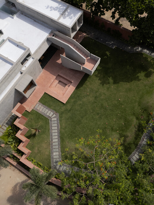 Monastic Field House / ROOMOOR - Image 10 of 50