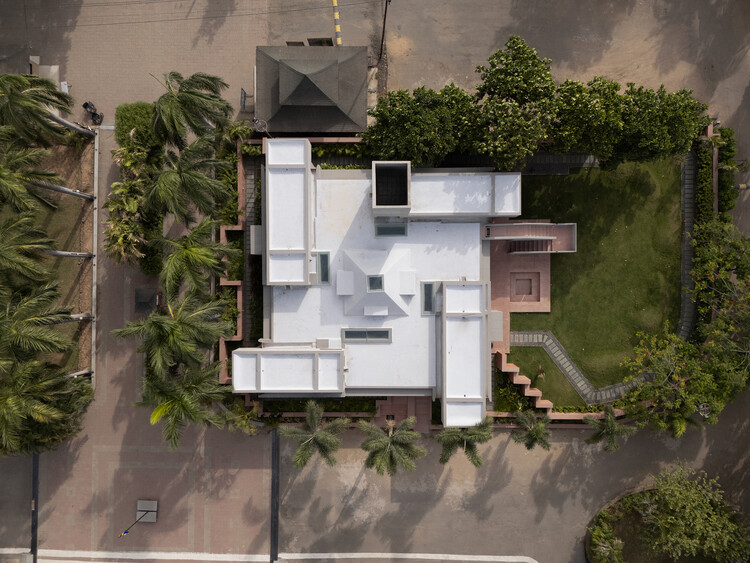 Monastic Field House / ROOMOOR - Image 8 of 50