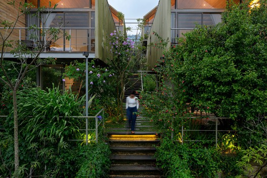 Azenya Villas / KWCA - Kosala Weerasekara Chartered Architects - Exterior Photography, Balcony, Garden