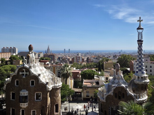 Transforming Barcelona's Waterfront: A Story of Urban Renewal Transforming Barcelona's Waterfront: A Story of Urban Renewal - Image 6 of 7