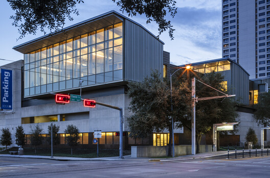 Architecture Between Land and Water: Design Lessons from the Bayou Architecture Between Land and Water: Design Lessons from the Bayou - Image 32 of 66