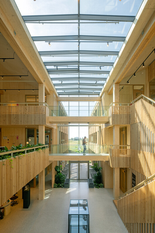 Circular Town Hall Krimpenerwaard / Ector Hoogstad Architecten - Image 5 of 26