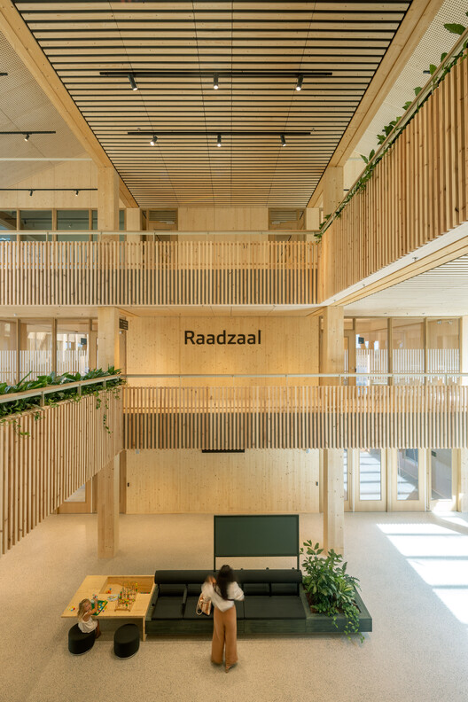 Circular Town Hall Krimpenerwaard / Ector Hoogstad Architecten - Interior Photography