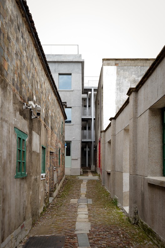 Zhuozhuo Community / WEI+ Design - Exterior Photography, Concrete, Door