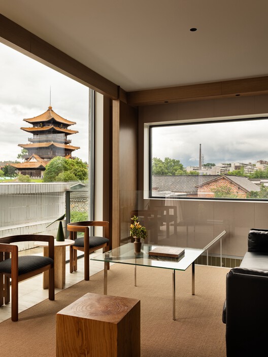 Zhuozhuo Community / WEI+ Design - Interior Photography, Wood, Glass, Chair