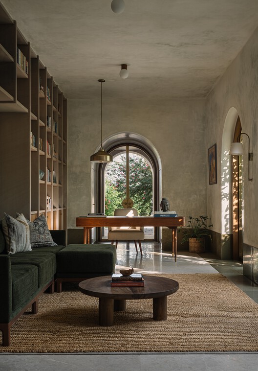 DUA Villa / Architecture BRIO DUA Villa / Architecture BRIO - Interior Photography, Wood, Lighting, Table, Chair