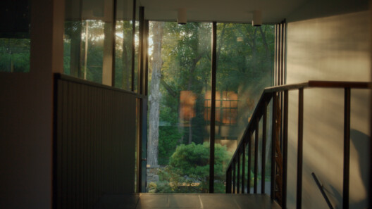 Restoring Views at Neutra’s Corwin House with Sky-Frame Restoring Views at Neutra’s Corwin House with Sky-Frame - Image 13 of 18