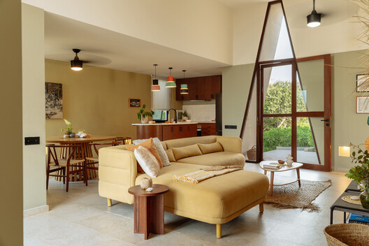 KatNap House / Nutum Estudio KatNap House / Nutum Estudio - Interior Photography, Living Room, Sofa, Wood, Chair, Lighting, Table