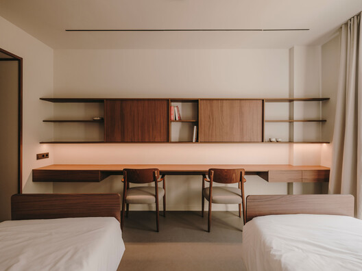 Mirador de Gràcia / Miriam Castells Mirador de Gràcia / Miriam Castells - Interior Photography, Bedroom, Wood, Chair, Bed