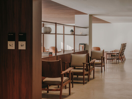 Mirador de Gràcia / Miriam Castells Mirador de Gràcia / Miriam Castells - Interior Photography, Dining room, Wood, Table, Chair