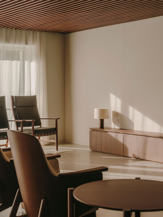 Mirador de Gràcia / Miriam Castells Mirador de Gràcia / Miriam Castells - Interior Photography, Wood, Table, Chair