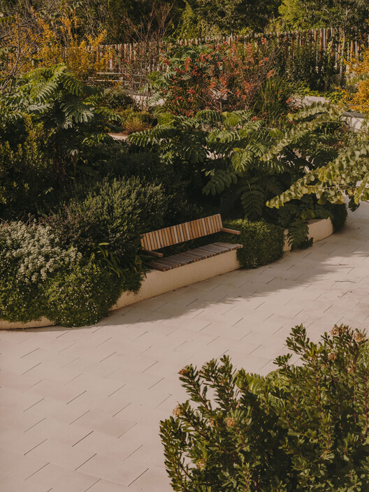 Mirador de Gràcia / Miriam Castells Mirador de Gràcia / Miriam Castells - Exterior Photography, Garden