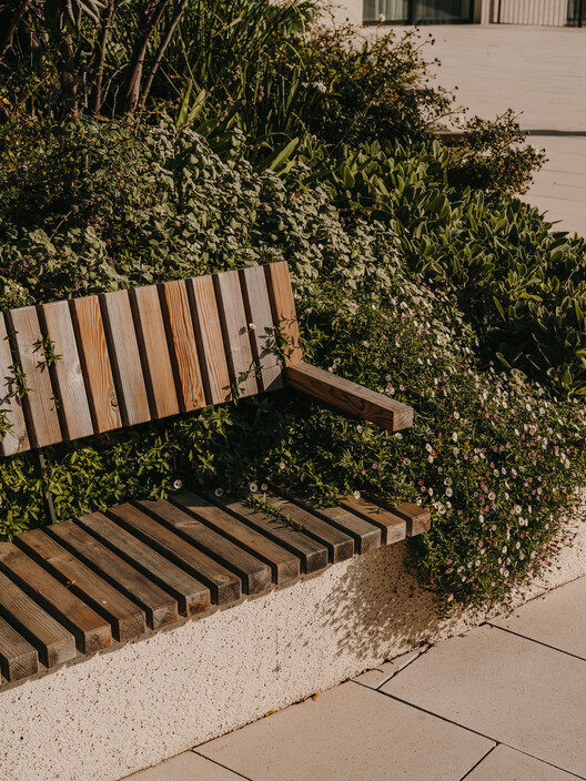 Mirador de Gràcia / Miriam Castells Mirador de Gràcia / Miriam Castells - Exterior Photography, Bench, Garden