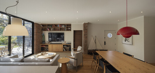 Casa Emilio Delporte / Citic Casa Emilio Delporte / Citic - Interior Photography, Wood, Table, Lighting, Chair, Sofa