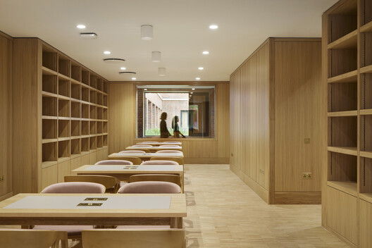 Winchester College Girls Boarding Houses / Stanton Williams Winchester College Girls Boarding Houses / Stanton Williams - Interior Photography, Wood, Shelving