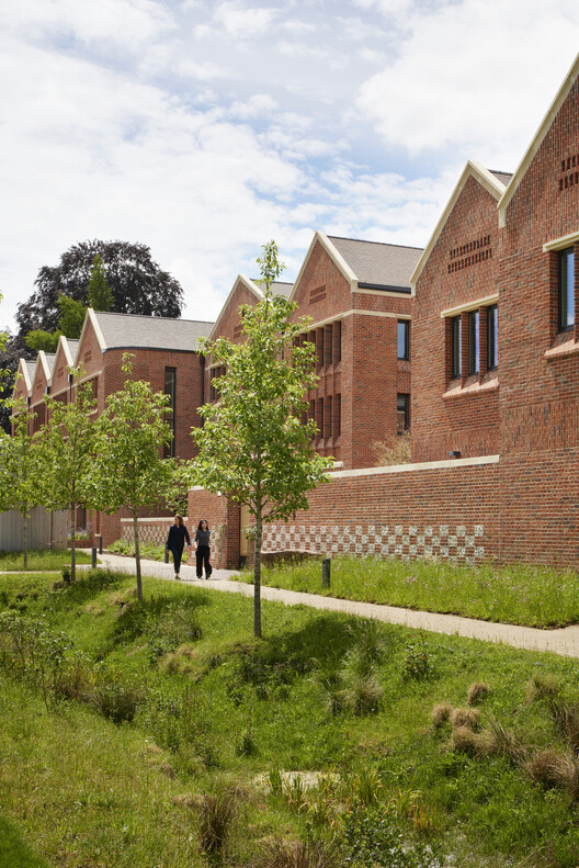 Winchester College Girls Boarding Houses / Stanton Williams Winchester College Girls Boarding Houses / Stanton Williams - Exterior Photography, Brick
