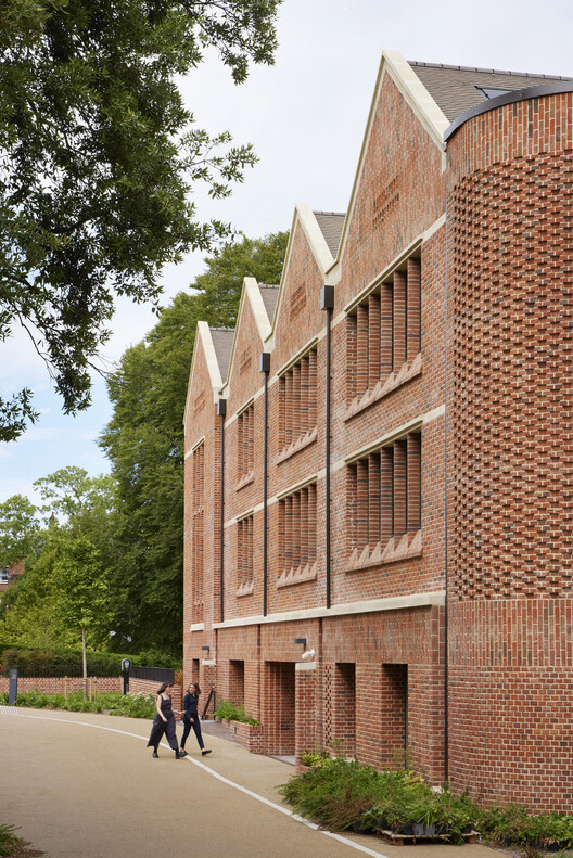 Winchester College Girls Boarding Houses / Stanton Williams Winchester College Girls Boarding Houses / Stanton Williams - Exterior Photography, Brick