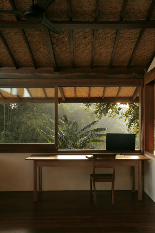 Legombang Treehouse / Cave Urban - Interior Photography, Wood, Beam