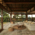 Legombang Treehouse / Cave Urban - Fotografía interior, Sala de estar, Madera, Fijación Vigas, Sillas
