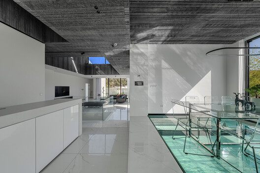 Companion Villa / AsNow Design & Construct Companion Villa / AsNow Design & Construct - Fotografía interior, Cocina, Vidrio, Encimera