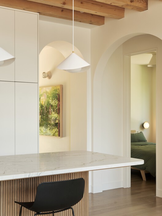 Wild Pond Villa / L. McComber  - Interior Photography, Wood, Table, Lighting, Chair, Glass