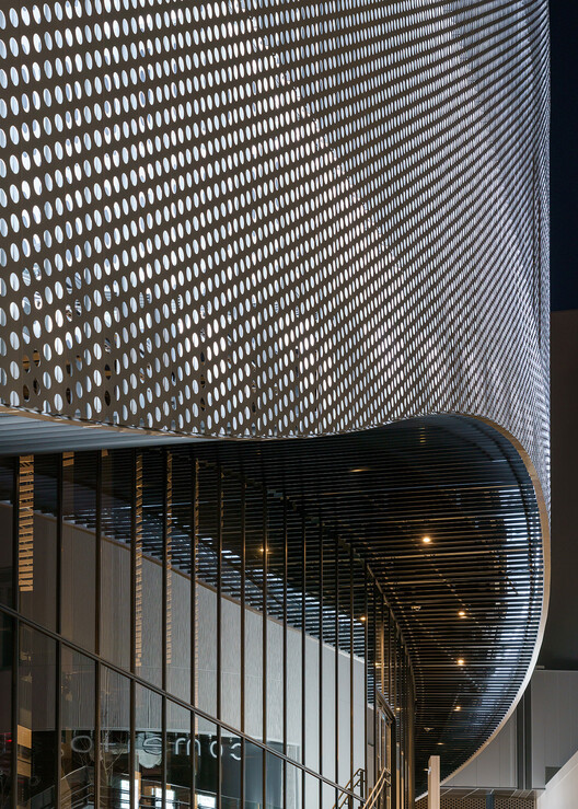 Yokohama BUNTAI Multipurpose Hub / AZUSA SEKKEI CO., Ltd. + ArchiBox Co., Ltd. + TAISEI DESIGN Planners Architects & Engineers Yokohama BUNTAI Multipurpose Hub / AZUSA SEKKEI CO., Ltd. + ArchiBox Co., Ltd. + TAISEI DESIGN Planners Architects & Engineers - Image 3 of 24