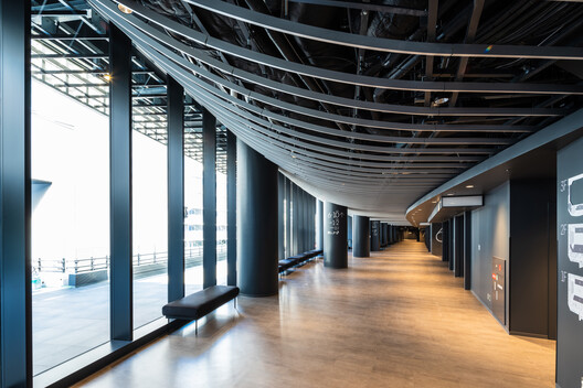 Yokohama BUNTAI Multipurpose Hub / AZUSA SEKKEI CO., Ltd. + ArchiBox Co., Ltd. + TAISEI DESIGN Planners Architects & Engineers Yokohama BUNTAI Multipurpose Hub / AZUSA SEKKEI CO., Ltd. + ArchiBox Co., Ltd. + TAISEI DESIGN Planners Architects & Engineers - Image 12 of 24