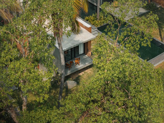 Aalok Farmhouse / Nodecraft Studio - Image 9 of 27