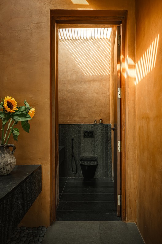Aalok Farmhouse / Nodecraft Studio - Interior Photography, Bathroom, Wood